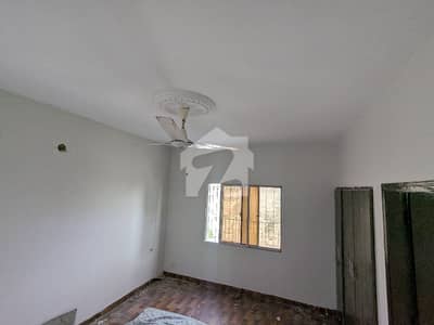 عسکری 3 کراچی کنٹونمنٹ,کینٹ,کراچی میں 3 کمروں کا 10 مرلہ فلیٹ 6.5 کروڑ میں برائے فروخت۔