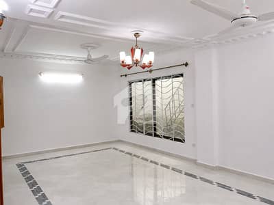 Lower basement Portion Of 8 Marla Available For Rent In F-11