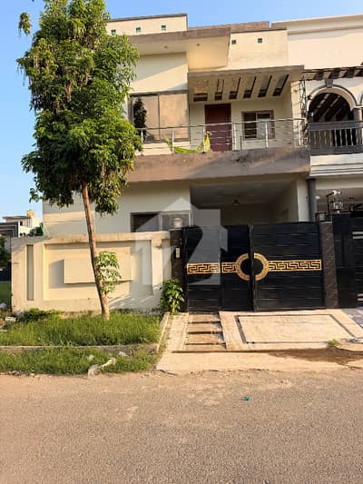 سٹی ہاؤسنگ سوسائٹی سیالکوٹ میں 4 کمروں کا 5 مرلہ مکان 55.0 ہزار میں کرایہ پر دستیاب ہے۔ سٹی ہاؤسنگ سوسائٹی سیالکوٹ میں 4 کمروں کا 5 مرلہ مکان 55.0 ہزار میں کرایہ پر دستیاب ہے۔