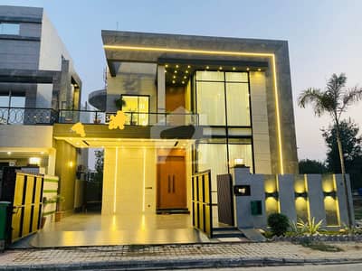 11.5 Marla Beautiful Modern House In Bahria Town