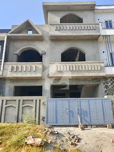 فیصل ٹاؤن - ایف ۔ 18 اسلام آباد میں 4 کمروں کا 5 مرلہ مکان 1.9 کروڑ میں برائے فروخت۔ فیصل ٹاؤن - ایف ۔ 18 اسلام آباد میں 4 کمروں کا 5 مرلہ مکان 1.9 کروڑ میں برائے فروخت۔
