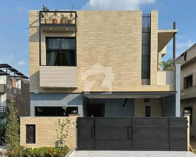Get In Touch Now To Buy A 8 Marla House In Islamabad