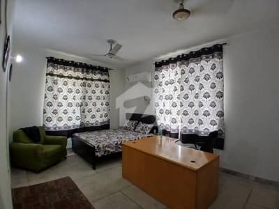 1 Bed Fully Furnished In Dha Phase 4 Near Gold Crest Mall Lahore 1 Bed Fully Furnished In Dha Phase 4 Near Gold Crest Mall Lahore
