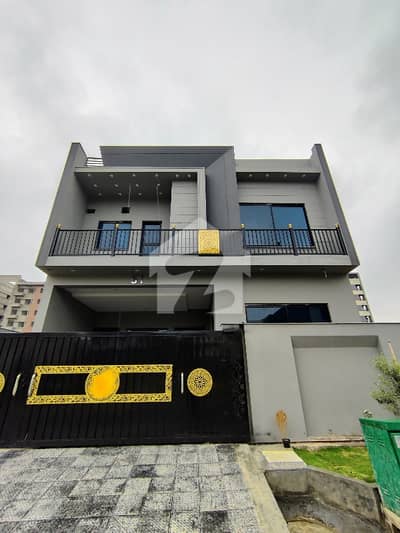 8 Marla triple story House Available.  For Rent in Multi Gardens MPCHS B-17 Block FMC Islamabad