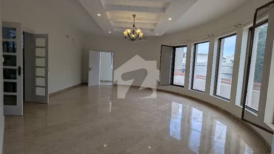 ای ۔ 11/3 ای ۔ 11,اسلام آباد میں 5 کمروں کا 1 کنال مکان 3.5 لاکھ میں کرایہ پر دستیاب ہے۔