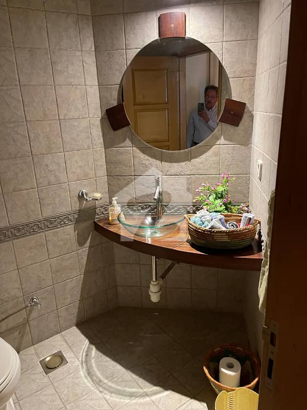 48 48