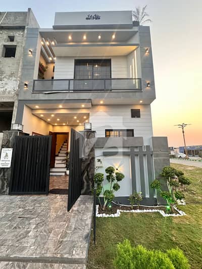 Beautiful 3 Marla House Available For Rent