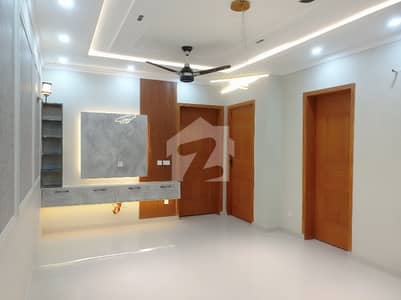 10 Marla Double Unit House For Sale - 5 Beds