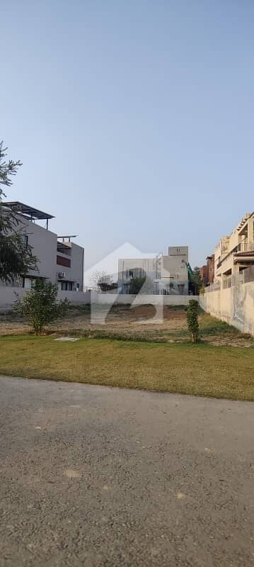 ڈی ایچ اے فیز9 پریزم ڈی ایچ اے ڈیفینس,لاہور میں 5 مرلہ رہائشی پلاٹ 75.0 لاکھ میں برائے فروخت۔ ڈی ایچ اے فیز9 پریزم ڈی ایچ اے ڈیفینس,لاہور میں 5 مرلہ رہائشی پلاٹ 75.0 لاکھ میں برائے فروخت۔