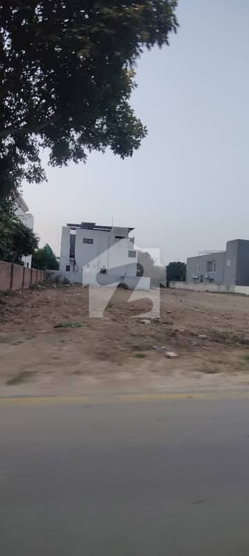 ڈی ایچ اے فیز9 پریزم ڈی ایچ اے ڈیفینس,لاہور میں 1 کنال رہائشی پلاٹ 1.95 کروڑ میں برائے فروخت۔ ڈی ایچ اے فیز9 پریزم ڈی ایچ اے ڈیفینس,لاہور میں 1 کنال رہائشی پلاٹ 1.95 کروڑ میں برائے فروخت۔