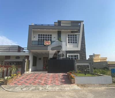 House for sale double heighted Brand New Hot location in Jinnah garden
