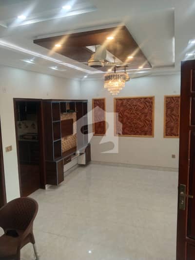 10 MARLA UPPER PORTION AVAILABLE FOR RENT