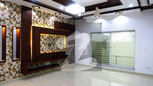 This Is Your Chance To Buy On Excellent Location House In Park View City Park View City