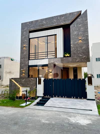 BRAND NEW 5 MARLA HOUSE FOR RENT IN DHA PHASE 9 TOWN