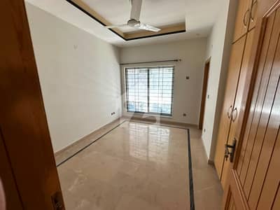 14 Marla Kashmir-Facing Home | Ground Floor + Basement | Independent Dual-Level Living