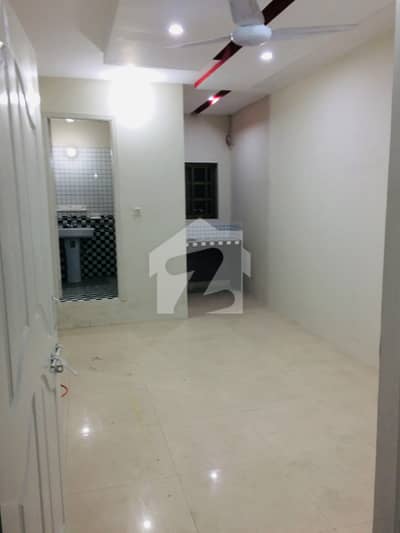 Johar Town Office Sized 250 Square Feet