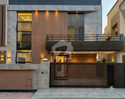 10 Marla Owner-Built Brand New Ultra-Modern House for Sale , LDA Approved | Gas installed| Prime Location | Bahria Orchard Lahore 10 Marla Owner-Built Brand New Ultra-Modern House for Sale , LDA Approved | Gas installed| Prime Location | Bahria Orchard Lahore