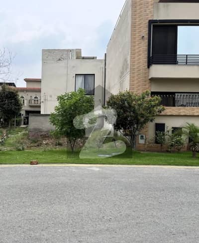 Plot No-1395 Block D - 5 Marla Plot On Top Location Of Phase 9 Town DHA Lahore For Urgent Sale