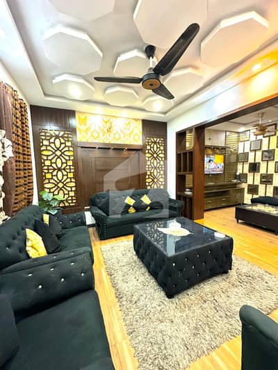 6.5 Marla Corner House With 4 Bed For Sale In Bahria Town Lahore