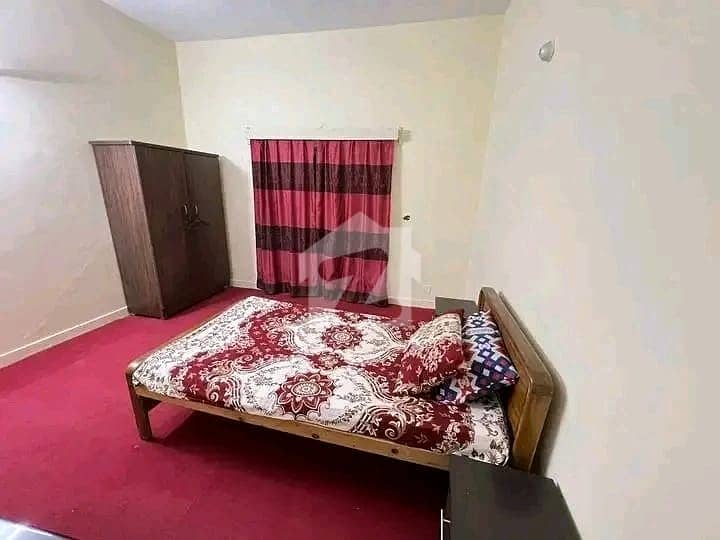 FURNISHED ROOM FOR RENT IN BANGLOW FURNISHED ROOM FOR RENT IN BANGLOW