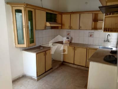 Buy A Prime Location Upper Portion Of 120 Square Yards In Gulistan-e-Jauhar - Block 14 Buy A Prime Location Upper Portion Of 120 Square Yards In Gulistan-e-Jauhar - Block 14