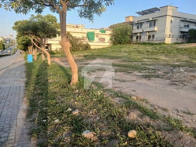 ڈی ایچ اے فیز 2 - سیکٹر جی ڈی ایچ اے ڈیفینس فیز 2,ڈی ایچ اے ڈیفینس,اسلام آباد میں 1 کنال رہائشی پلاٹ 4.9 کروڑ میں برائے فروخت۔ ڈی ایچ اے فیز 2 - سیکٹر جی ڈی ایچ اے ڈیفینس فیز 2,ڈی ایچ اے ڈیفینس,اسلام آباد میں 1 کنال رہائشی پلاٹ 4.9 کروڑ میں برائے فروخت۔
