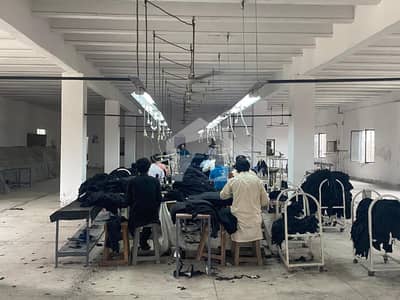 رائیونڈ روڈ لاہور میں 8 کنال Studio فیکٹری 7.0 لاکھ میں کرایہ پر دستیاب ہے۔