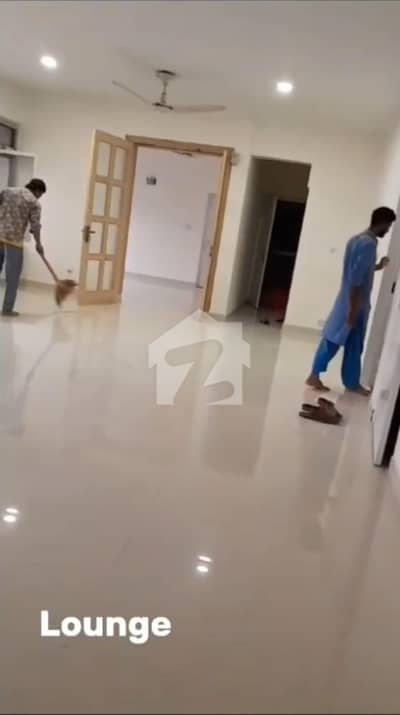 عسکری 4 راولپنڈی میں 3 کمروں کا 10 مرلہ فلیٹ 4.15 کروڑ میں برائے فروخت۔