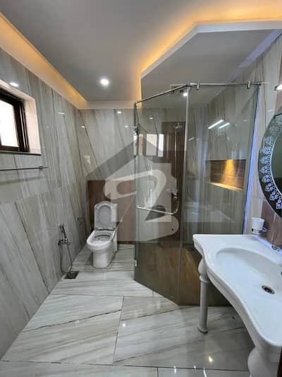 15 MARLA BRAND NEW HOUSE AVILABLE FOR Sale IN ASKARI 10 SEC S