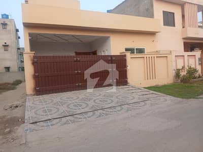 ایل ڈی اے ایوینیو لاہور میں 2 کمروں کا 10 مرلہ مکان 2.7 کروڑ میں برائے فروخت۔
