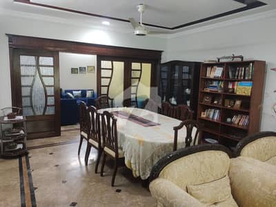 G+11/3 Prime location Triple story house 30x60 70ft wide street for sale
