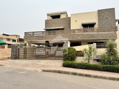 ڈی ایچ اے فیز 1 - سیکٹر ایف ڈی ایچ اے ڈیفینس فیز 1,ڈی ایچ اے ڈیفینس,اسلام آباد میں 5 کمروں کا 1 کنال مکان 8.0 کروڑ میں برائے فروخت۔