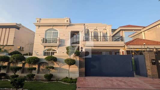 1 KANAL ELEGANT AND FULLY BASEMENT BRAND NEW OWNER BUILT BUNGALOW IS AVAILABLE IN THE BEST BLOCK OF DHA LAHORE. 1 KANAL ELEGANT AND FULLY BASEMENT BRAND NEW OWNER BUILT BUNGALOW IS AVAILABLE IN THE BEST BLOCK OF DHA LAHORE.