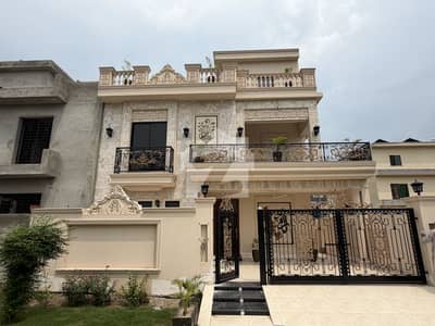 10 Marla Brand New House For Sale