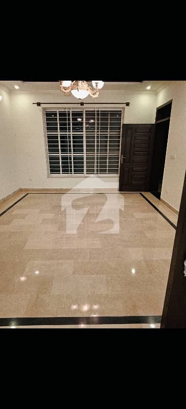 35x70 10 Marla Upper Portion Prime Location For Rent In G-13