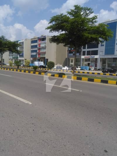 Phase 8, Block T Prime Location On 100 Ft Road 1 Kanal Plot For Sale