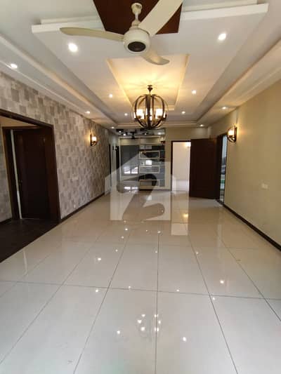 400 YARDS USED BUNGALOW FOR SALE DHA PHASE 7