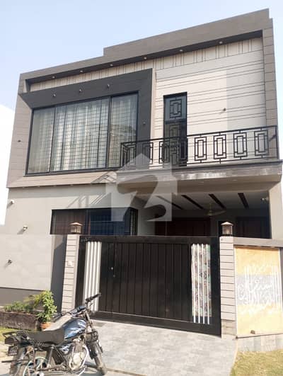 Cantt 12 Marla House On Prime Location