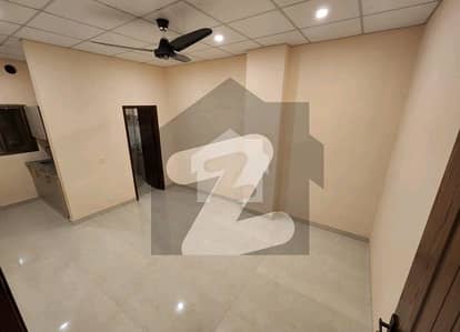 کینال گارڈن لاہور میں 8 مرلہ Studio عمارت 7.0 کروڑ میں برائے فروخت۔