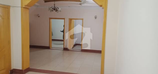 BEAUTIFUL 5 MARLA LOWER PORTION FOR RENT