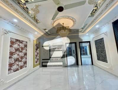 ایل ڈی اے ایوینیو لاہور میں 7 کمروں کا 10 مرلہ مکان 3.75 کروڑ میں برائے فروخت۔