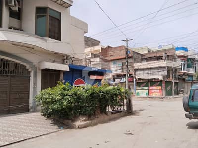 سیٹیلائیٹ ٹاؤن ۔ بلاک بی سیٹیلائیٹ ٹاؤن,گوجرانوالہ میں 4 کمروں کا 5 مرلہ عمارت 5.5 کروڑ میں برائے فروخت۔ سیٹیلائیٹ ٹاؤن ۔ بلاک بی سیٹیلائیٹ ٹاؤن,گوجرانوالہ میں 4 کمروں کا 5 مرلہ عمارت 5.5 کروڑ میں برائے فروخت۔