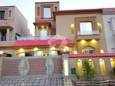 A PRIME LOCATION 10 MARLA USED HOUSE FOR SALE IN GHOURI BLOCK SECTOR B BAHRIA TOWN LAHORE A PRIME LOCATION 10 MARLA USED HOUSE FOR SALE IN GHOURI BLOCK SECTOR B BAHRIA TOWN LAHORE