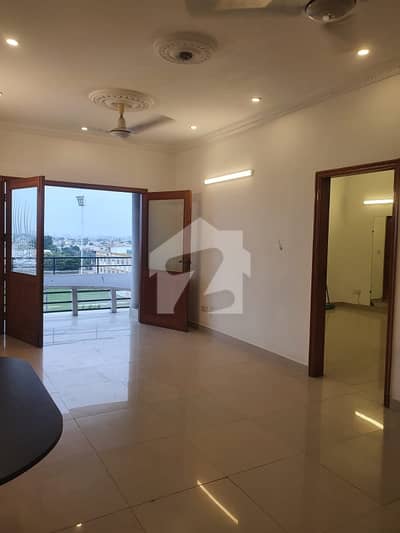 3 BEDS DRAWING LOUNGE KITCHEN  4 FLOOR MAIN KHAYABAN PHASE 6 DHA KARACHI