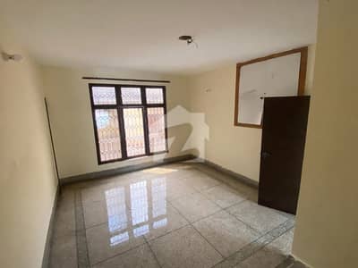 1st Floor Portion For Rent - Canal Park Main Bazar, Gulberg 2