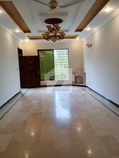 LOWER PORTION AVAILABLE FOR RENT IN I-8
