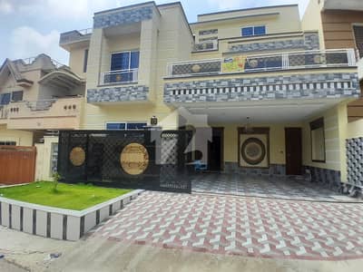 10 Marla Brand New Designer'S House For Sale
