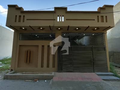 ایچ ۔ 13 اسلام آباد میں 2 کمروں کا 3 مرلہ مکان 70.0 لاکھ میں برائے فروخت۔