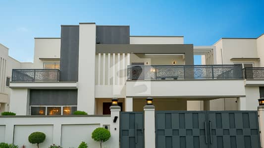 500 SQ YARDS HOUSE FOR RENT IN FALCON READY TO MOVE!