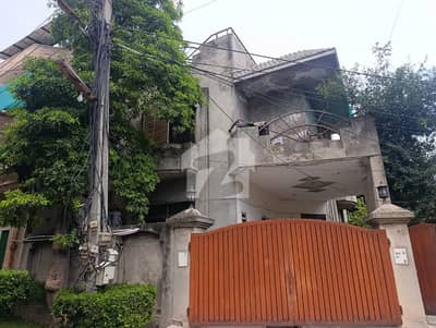 8 Marla Corner Facing Park Luxury House for Sale in Johar Town Hot Location 8 Marla Corner Facing Park Luxury House for Sale in Johar Town Hot Location